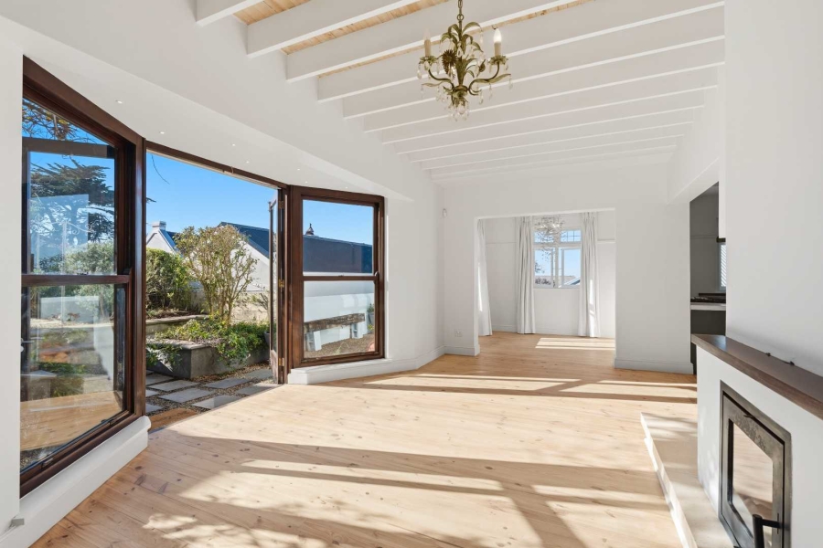4 Bedroom Property for Sale in Kalk Bay Western Cape